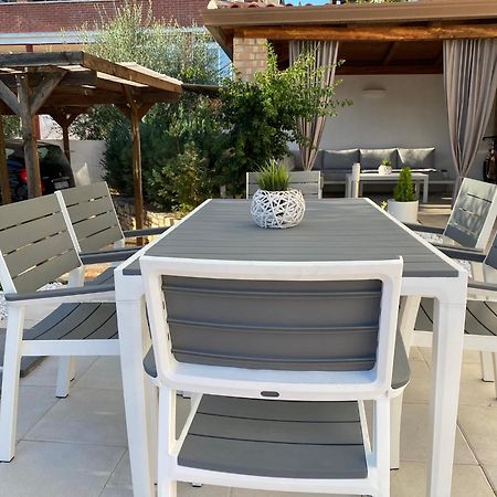 Apartments Roberta Novigrad Istria المظهر الخارجي الصورة