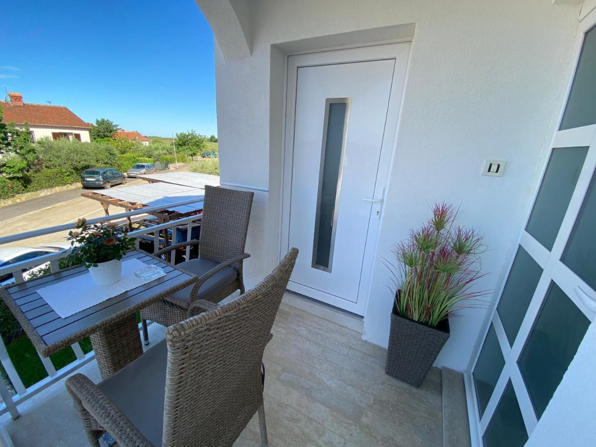 Apartments Roberta Novigrad Istria المظهر الخارجي الصورة