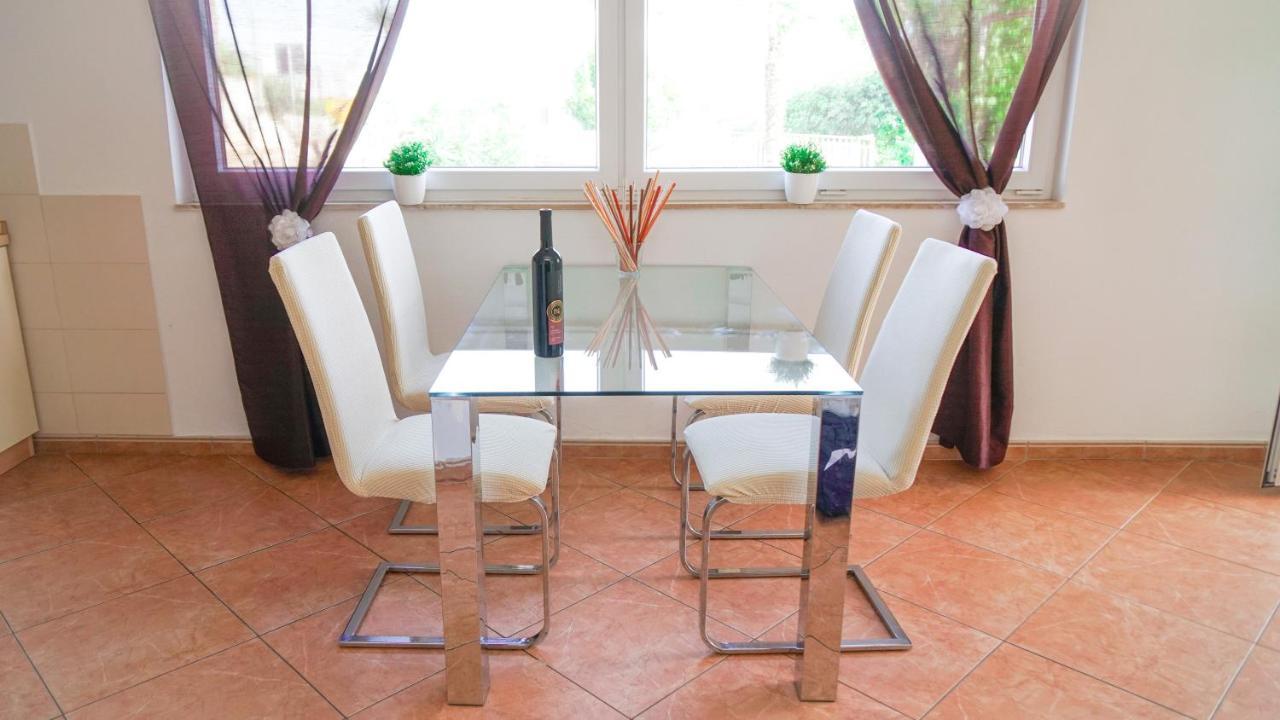 Apartments Roberta Novigrad Istria المظهر الخارجي الصورة
